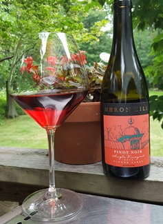 HeronHill_Inlgle_PinotNoir_2013 240x320